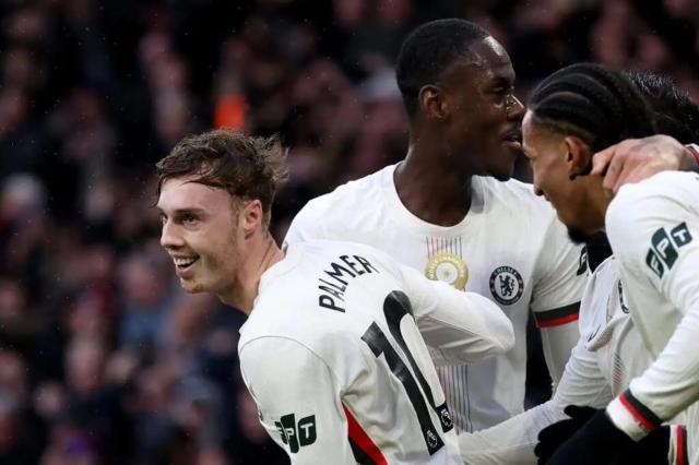 云开体育官网-到底行不行？帕尔默半场戴帽，蓝军也只有半场好球